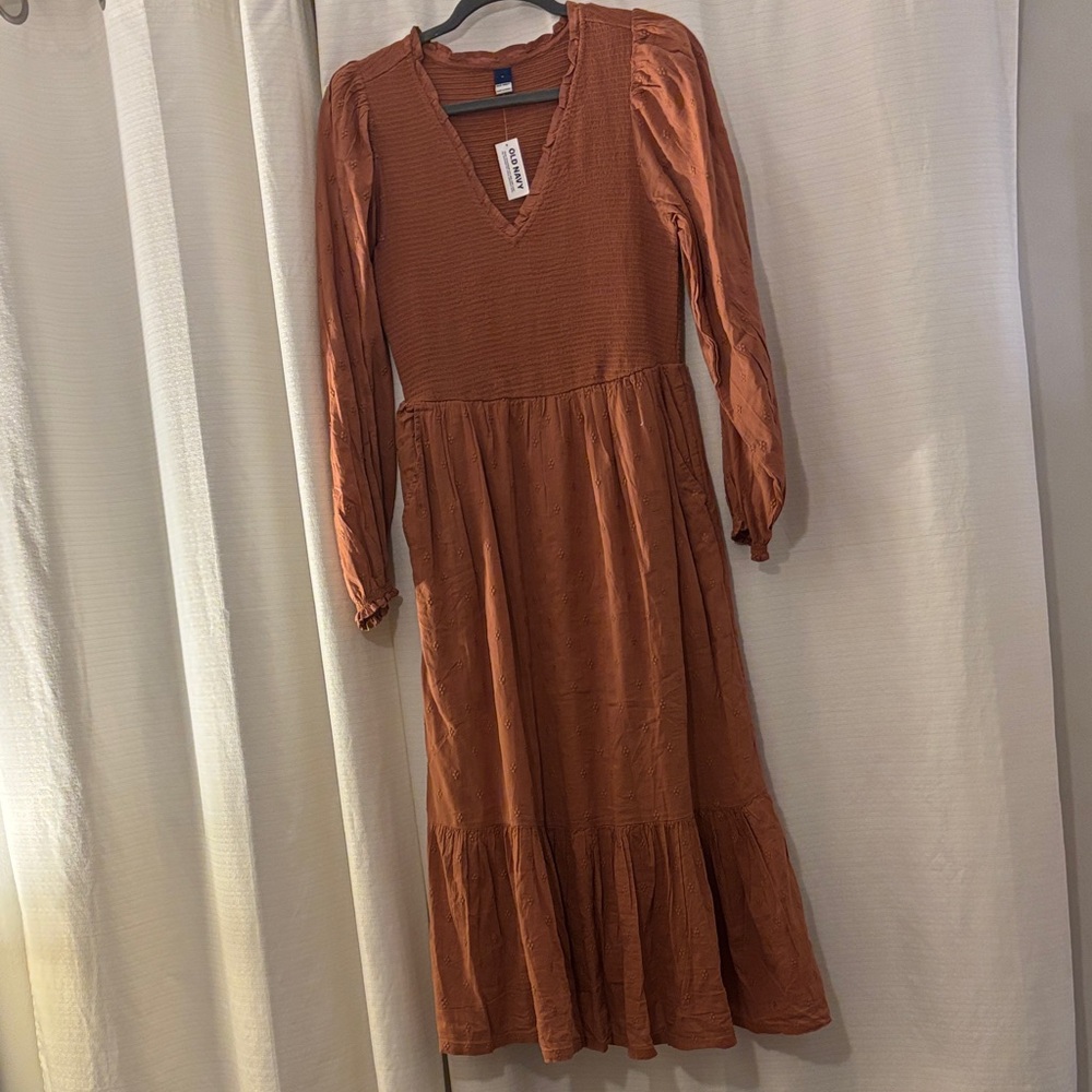 Old Navy Rust Colored Long Sleeve Dress